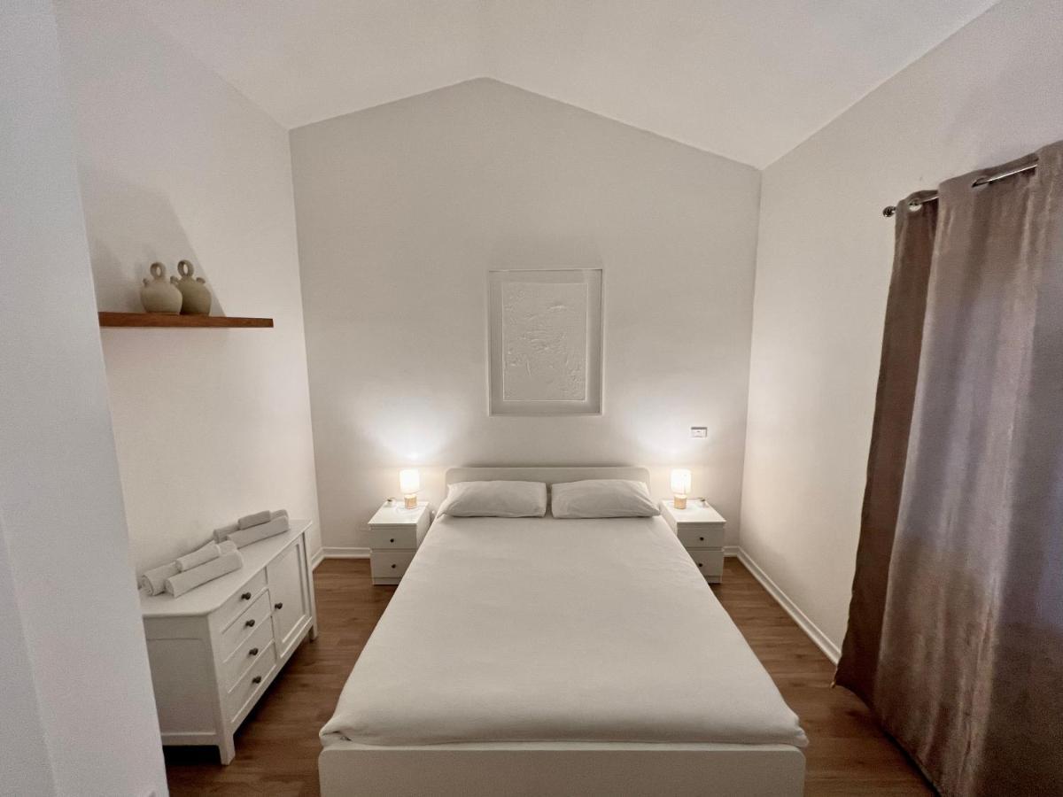 Independent House With Private Patio In Rome Villa Exterior photo