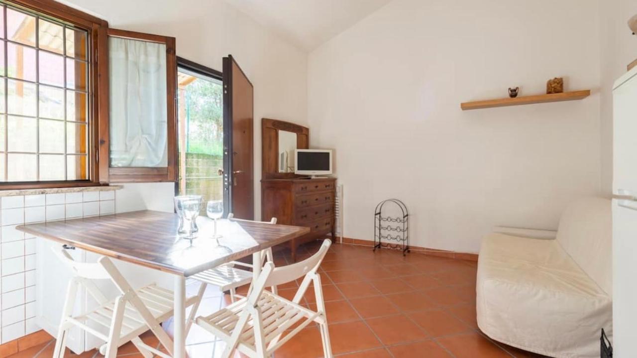 Independent House With Private Patio In Rome Villa Exterior photo